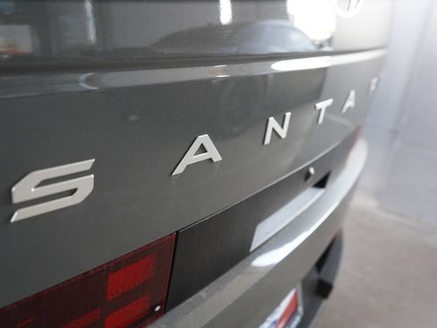Used 2025 Hyundai Santa Fe SEL FWD image 7