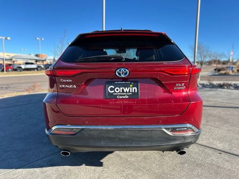 Used 2021 Toyota Venza XLE w/ Softex Package image 7