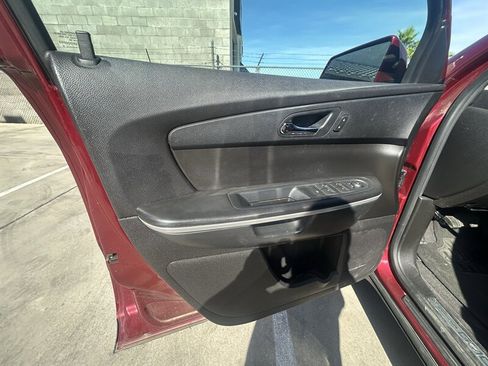 Used 2010 GMC Acadia SLT AWD/4WD image 28