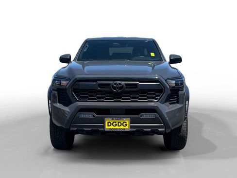 Used 2025 Toyota Tacoma TRD Off-Road AWD/4WD image 8