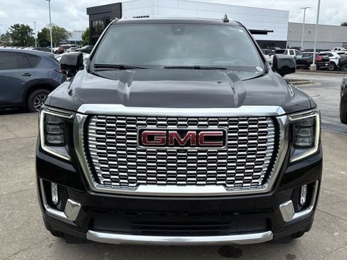 Used 2022 GMC Yukon XL Denali AWD/4WD image 14