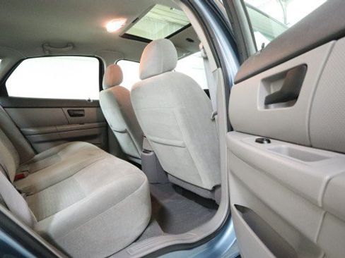Used 2007 Ford Taurus SEL FWD image 11
