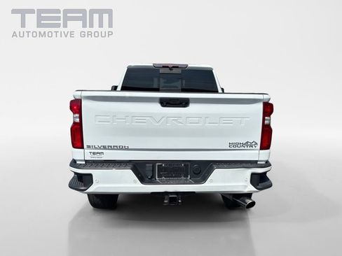 Used 2022 Chevrolet Silverado 2500 High Country AWD/4WD image 6