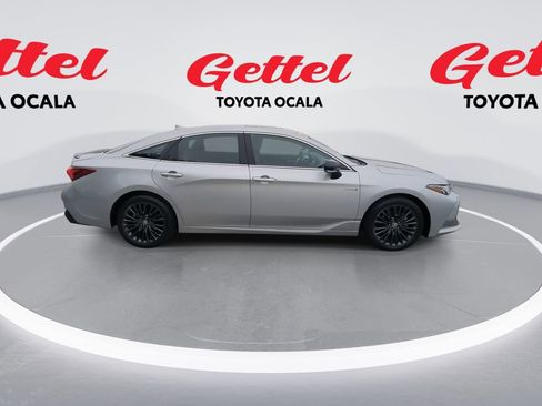 Used 2021 Toyota Avalon XSE image 9
