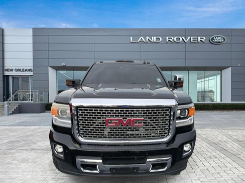 Used 2015 GMC Sierra 2500 Denali w/ Duramax Plus Package AWD/4WD image 4