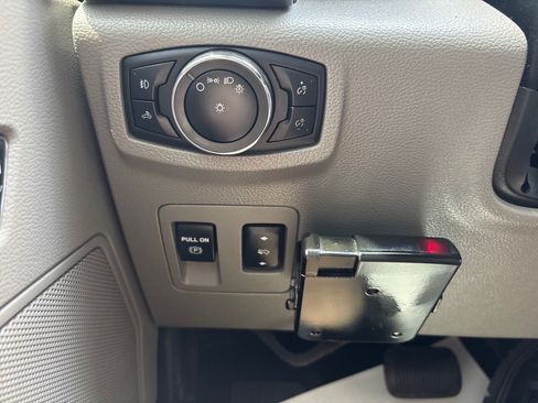 Used 2016 Ford F150 XLT w/ Equipment Group 302A Luxury AWD/4WD image 22