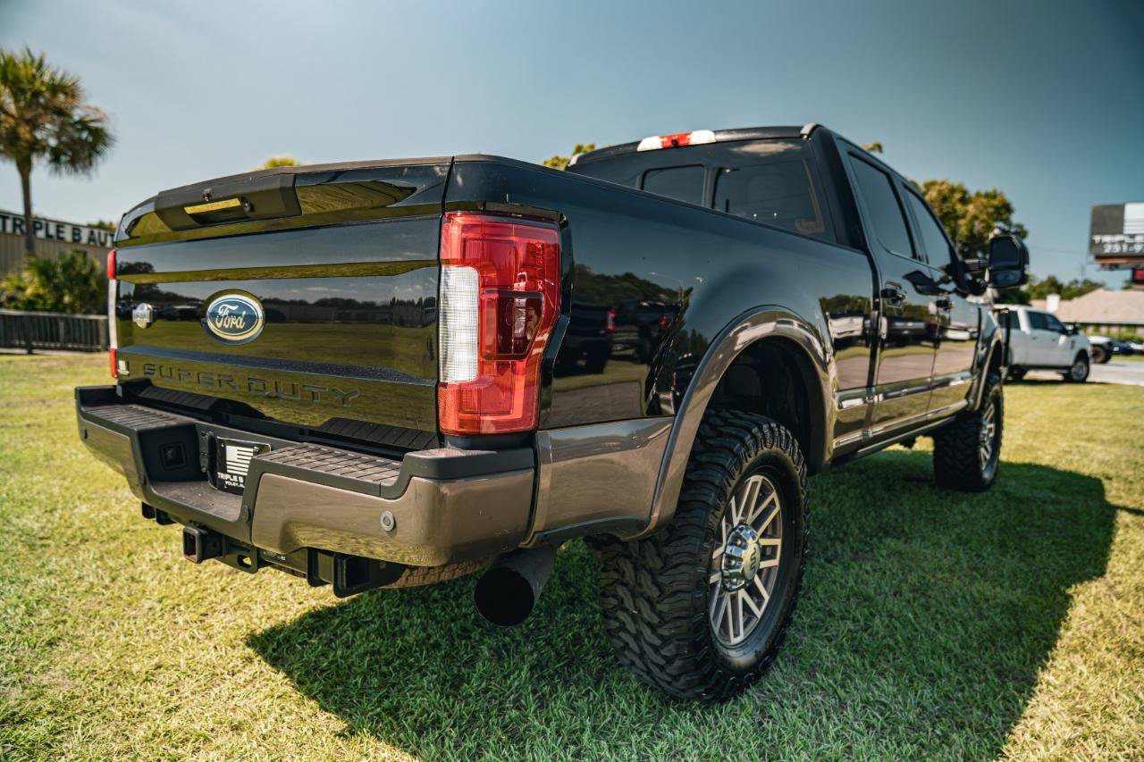 Used 2017 Ford F250 King Ranch w/ King Ranch Ultimate Package AWD/4WD image 6