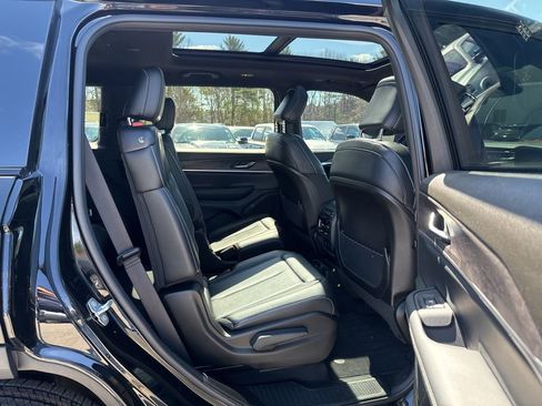 Certified 2025 Jeep Grand Cherokee L Limited w/ Black Appearance Package AWD/4WD image 29