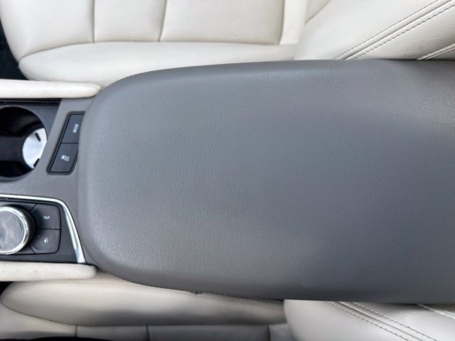 Used 2022 Cadillac XT5 Premium Luxury AWD/4WD image 18