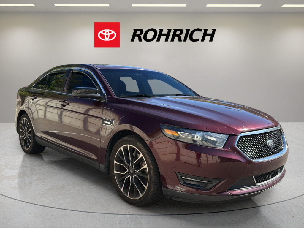 Used 2018 Ford Taurus SHO AWD/4WD image 4