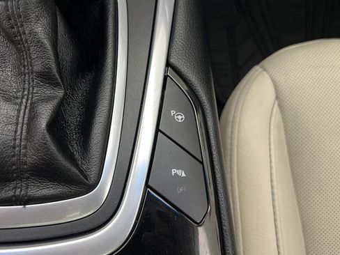 Used 2016 Ford Edge Titanium w/ Equipment Group 302A AWD/4WD image 25