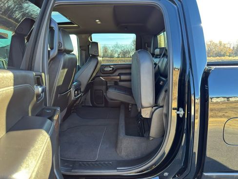 Used 2022 Chevrolet Silverado 2500 High Country image 23