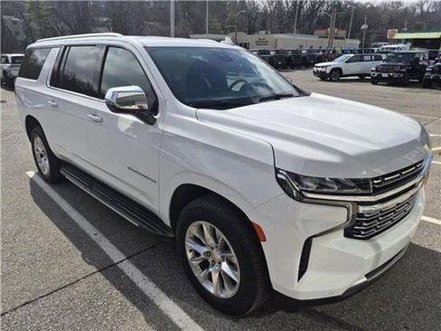 Used 2023 Chevrolet Suburban Premier image 43