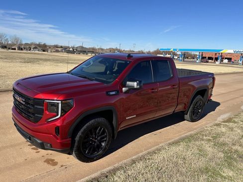 Used 2023 GMC Sierra 1500 Elevation w/ Preferred Package AWD/4WD image 7
