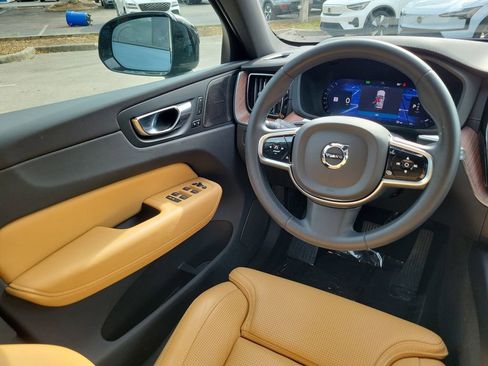 Used 2023 Volvo XC60 B5 Ultimate w/ Protection Package Premier image 20