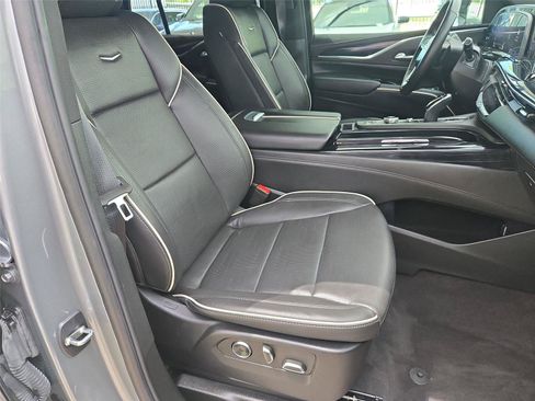 Used 2024 Cadillac Escalade Sport w/ Touring Package AWD/4WD image 29
