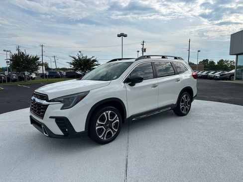 Certified 2026 Subaru Ascent Touring w/ Popular Package #2 AWD/4WD image 3