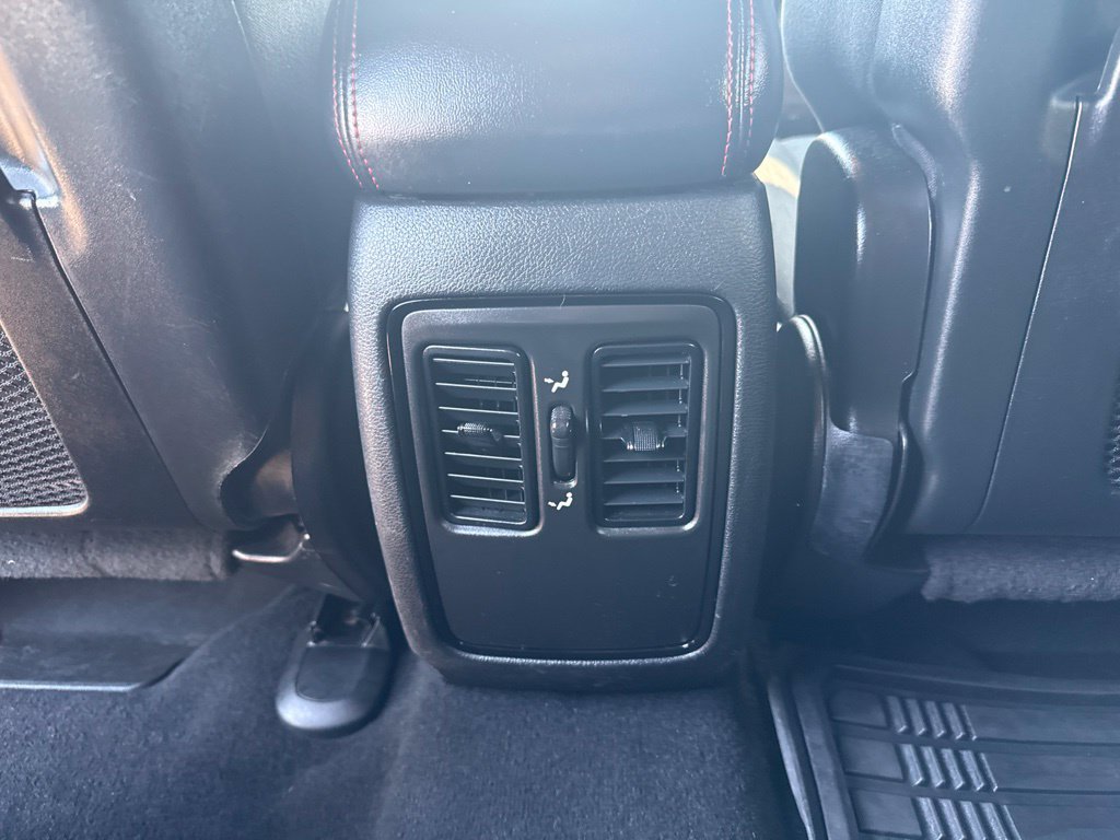 Certified 2024 Dodge Durango R/T RWD image 11