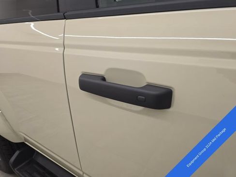 New 2026 Ford Bronco Outer Banks AWD/4WD image 8
