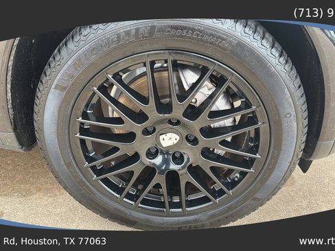 Used 2018 Porsche Cayenne AWD/4WD image 11