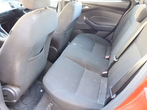 Used 2015 Ford Focus SE FWD image 5