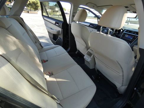 Used 2019 Subaru Outback 2.5i Premium image 37