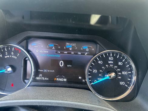 Used 2019 Ford Expedition Platinum RWD image 12