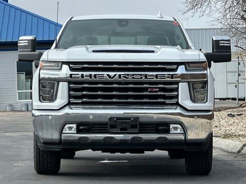 Used 2020 Chevrolet Silverado 2500 LTZ w/ LTZ Plus Package image 9
