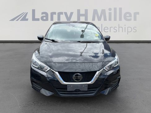 Certified 2020 Nissan Versa S FWD image 6