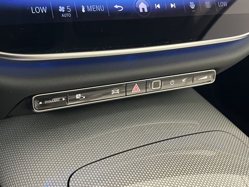 New 2026 Mercedes-Benz E 350 4MATIC Sedan image 32
