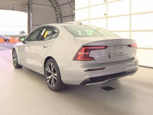 Used 2025 Volvo S60 B5 Core image 3