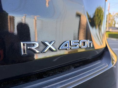 Used 2017 Lexus RX 450h AWD image 29