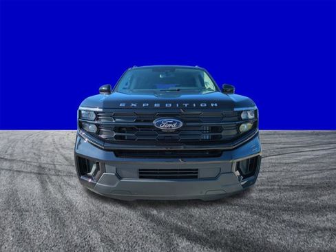 New 2026 Ford Expedition Active image 9