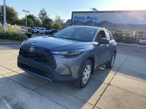 Used 2026 Toyota Corolla Cross L FWD image 4