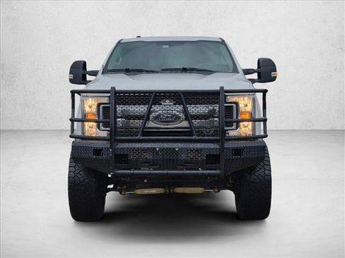 Used 2018 Ford F250 XLT AWD/4WD image 2