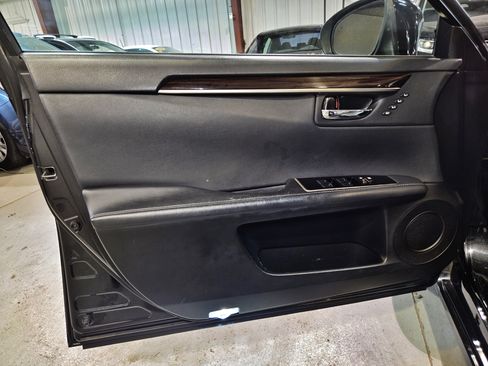 Used 2016 Lexus ES 350 w/ Premium Package w/Wood Trim FWD image 13