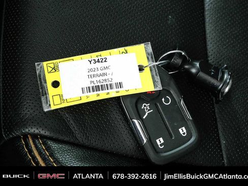 Certified 2023 GMC Terrain AT4 w/ Tech Package AWD/4WD image 37
