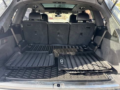 Used 2025 Audi Q7 3.0T Prestige w/ Prestige Package image 29