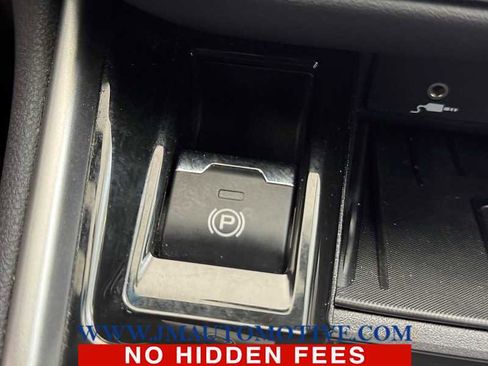 Used 2020 Subaru Outback Premium image 36