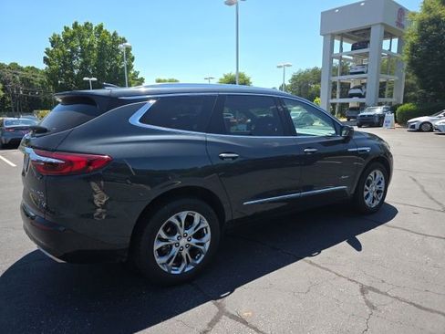 Used 2019 Buick Enclave Avenir w/ Avenir Technology Package AWD/4WD image 8