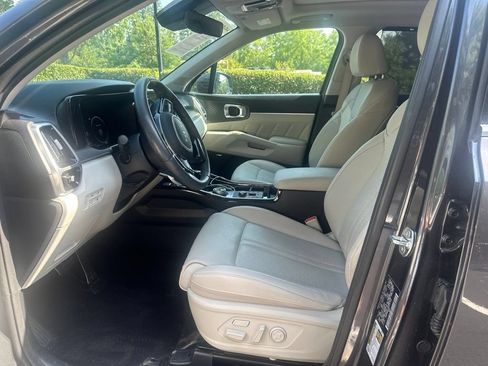 Used 2025 Kia Sorento SX Prestige AWD/4WD image 10