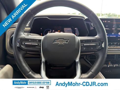 Used 2024 Chevrolet Colorado ZR2 w/ ZR2 Convenience Package III AWD/4WD image 16