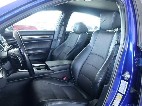 Used 2018 Honda Accord Sport image 16