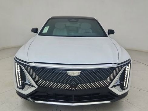 Used 2024 Cadillac Lyriq Luxury image 13