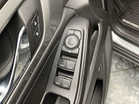 Certified 2023 Chevrolet Traverse LT image 8