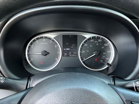 Used 2021 Nissan Kicks S image 13