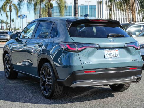 Used 2025 Honda HR-V Sport image 9