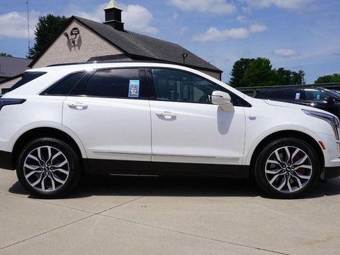 Used 2024 Cadillac XT5 Sportv AWD/4WD image 2