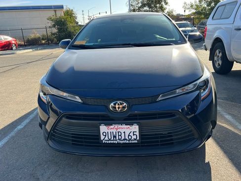 Certified 2025 Toyota Corolla LE w/ LE Premium Package FWD image 3