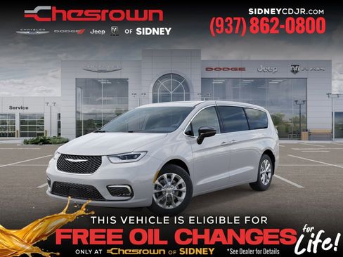 New 2026 Chrysler Pacifica Limited image 1